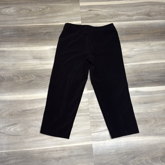 🏴 White House Black Market black capris size 8 - Picture 9 of 9